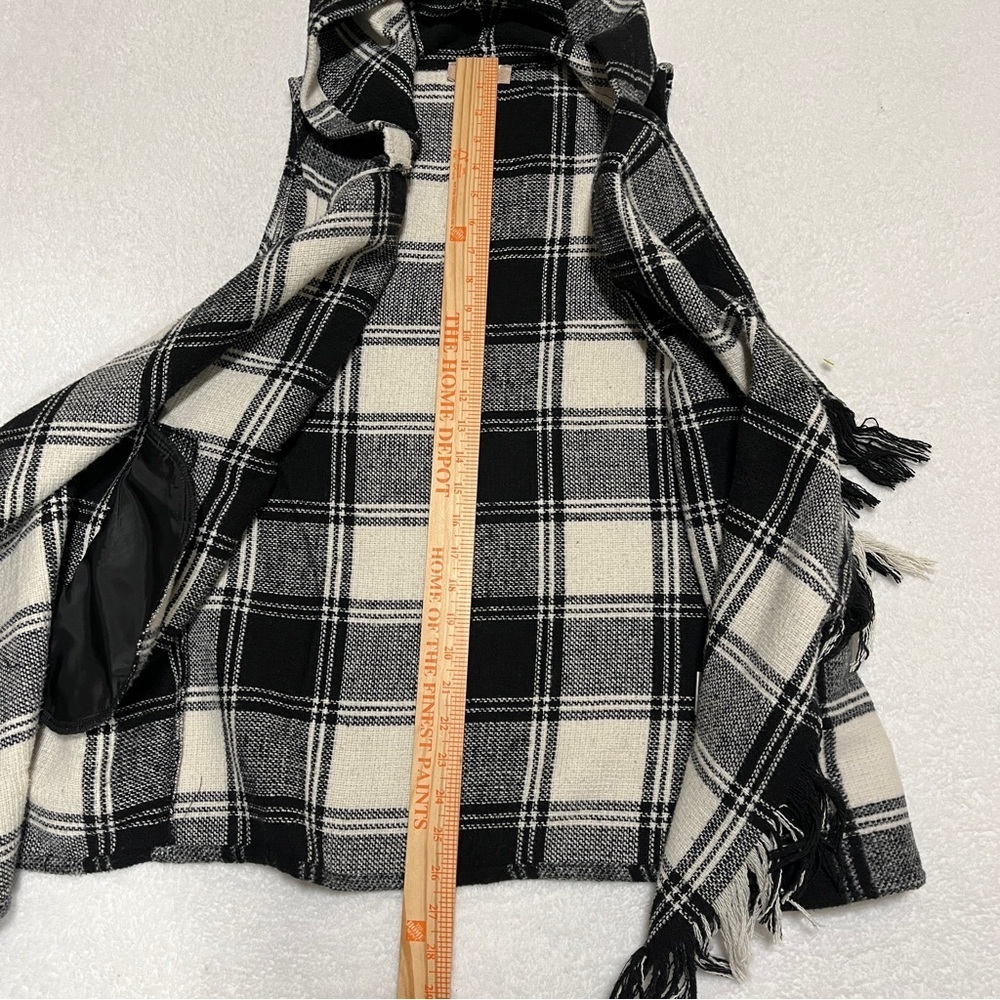Altar'd State Black Cream Plaid Waterfall Hooded Vest Fringe Small - Picture 8 of 9
